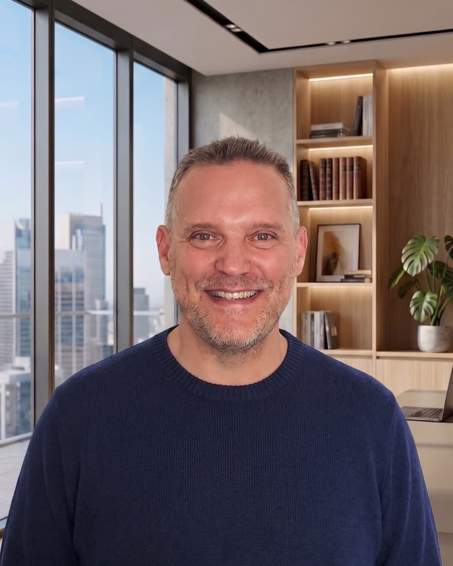 Víctor Miascovsky — Consultor Inmobiliario